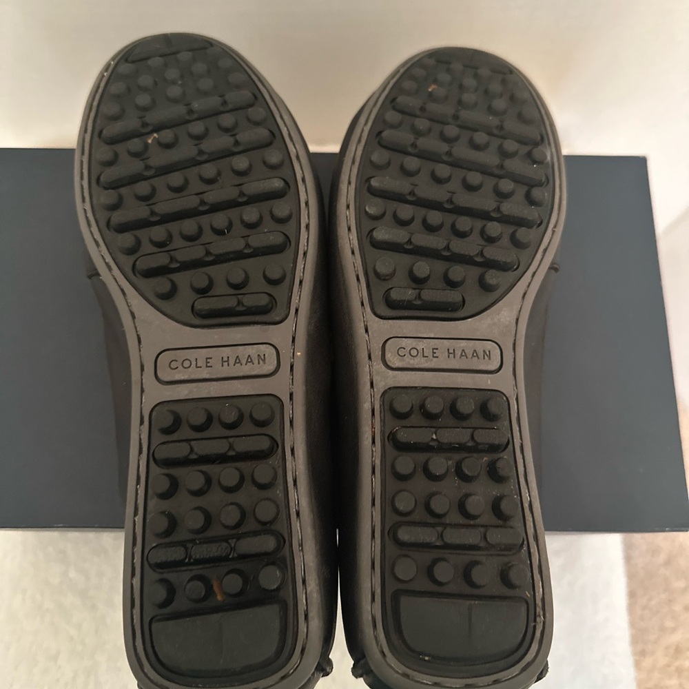 Cole Haan Black Leather Driving Loafers with Ivory Rope Ties size 5.5B, preloved - Picture 5 of 7